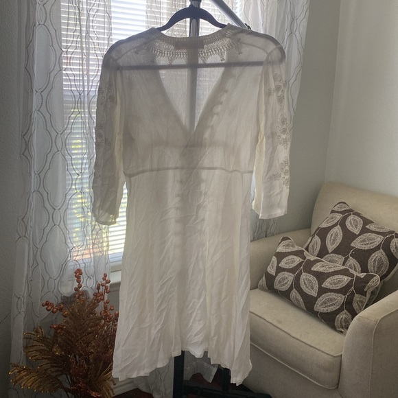 Urban Mangoz Embroidered Tunic Size Large - Picture 4 of 7